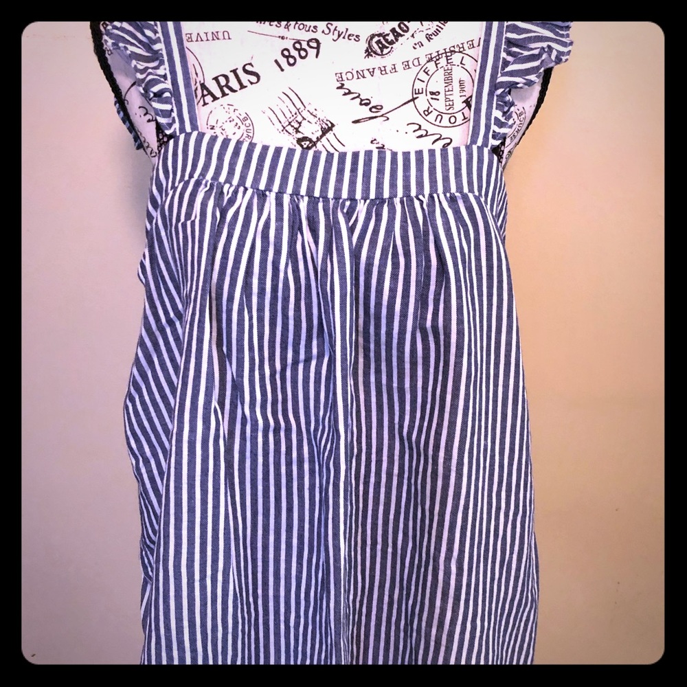 Old navy blue white striped top sz LRG